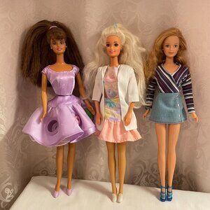 Vintage Barbie and Teresa Dolls - Lot of 3